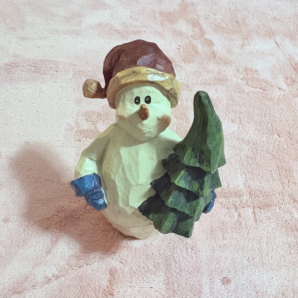 Jolly Snowman With Christmas Tree And Red Hat Resin Like Wood‎ Carved Finish